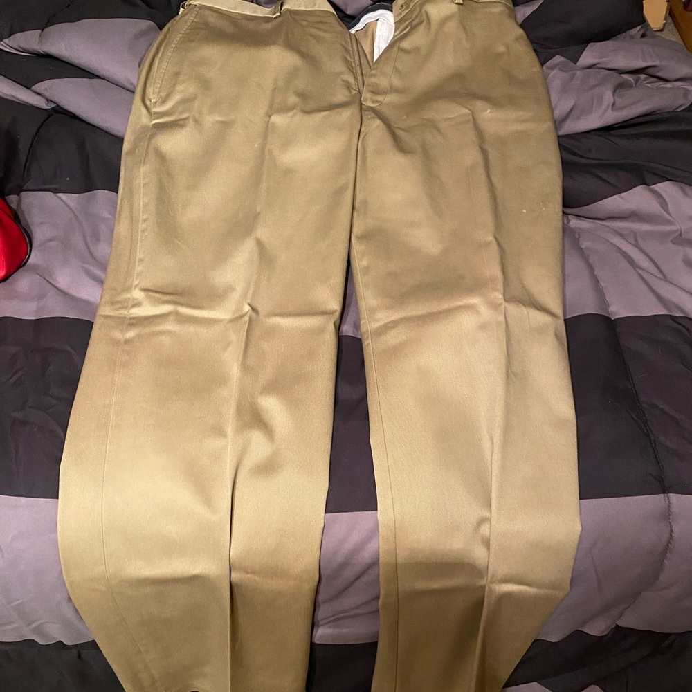 Haggar men’s khaki pants size 36x32